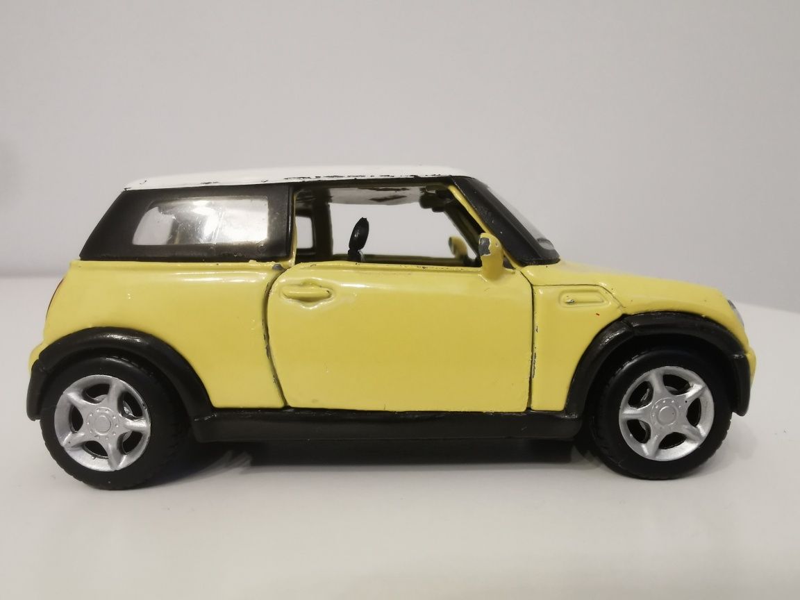 Maisto Model Autko Mini Cooper skala 1/36