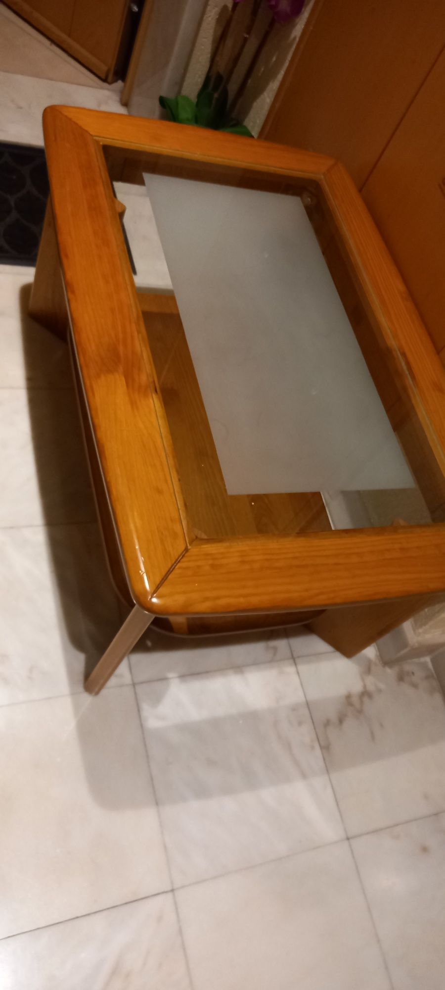 Mesa de centro em cerejeira maciça Harpa