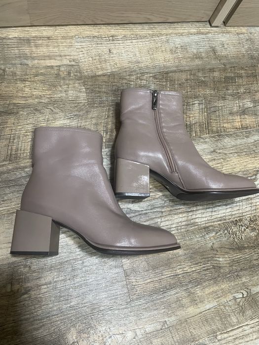 Ботильйони / черевички жіночі Vitto Rossi 38 розмір натуральна шкіра