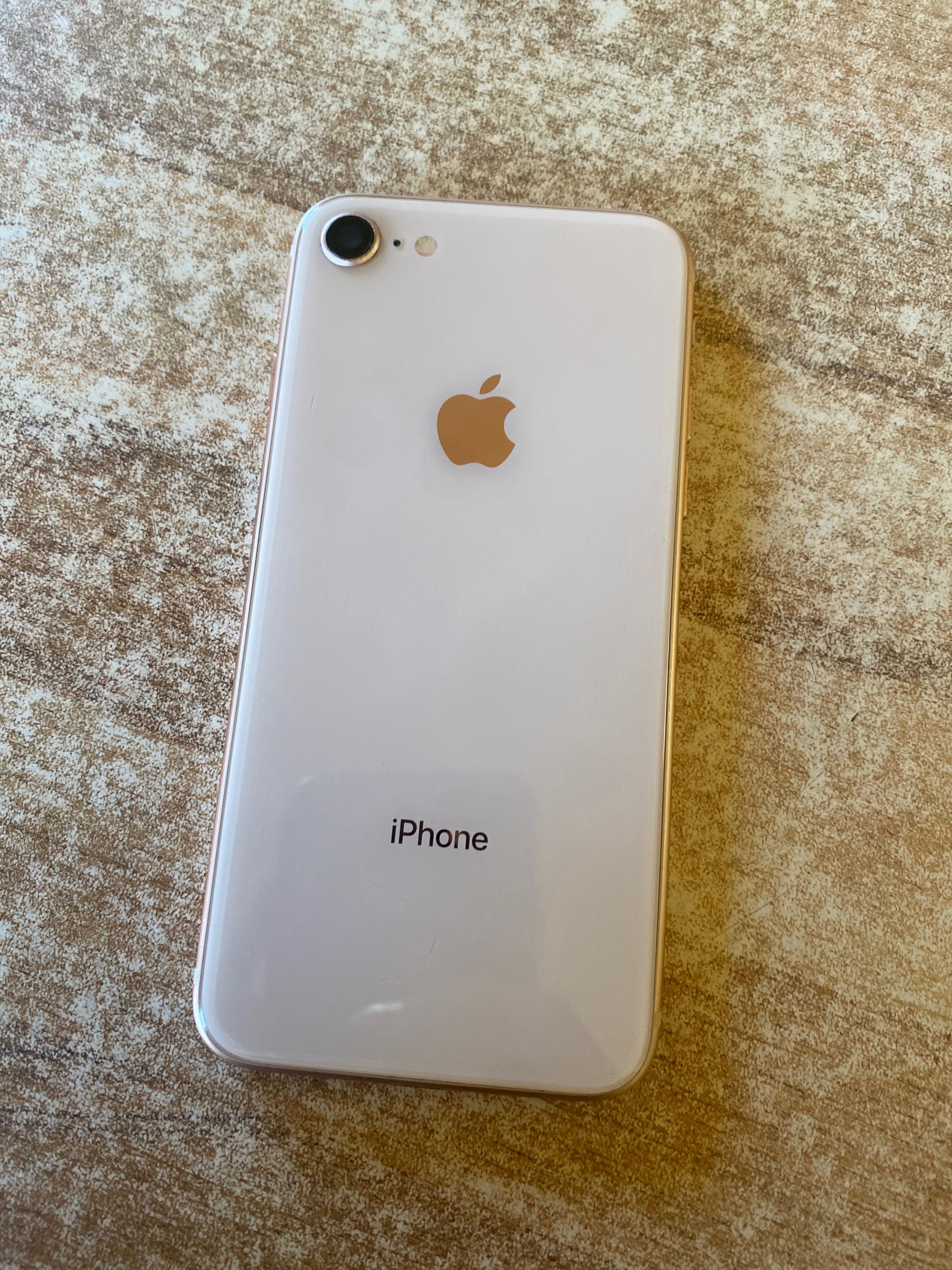 Iphone 8 (ler a descrição)