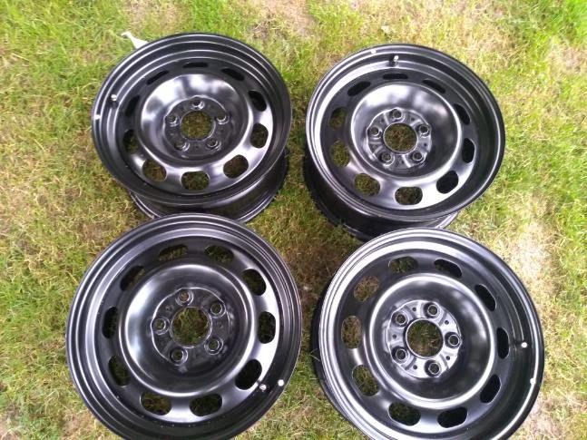 4 Nowe Oryginalne Felgi 16 is30 BMW 1 E83 X1 3 E90 E91 E92