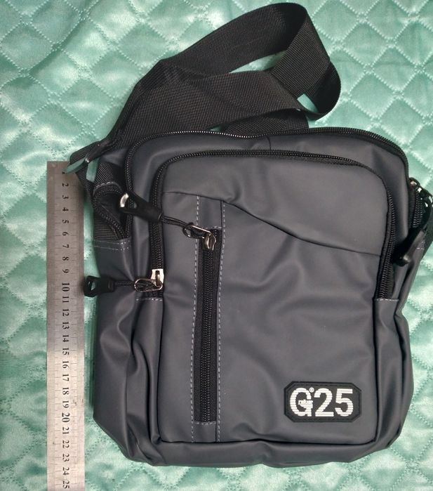 Мужская сумка через плечо.