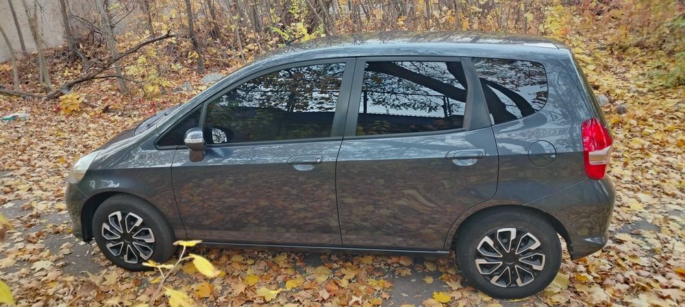 Продам Honda Jazz 1.3