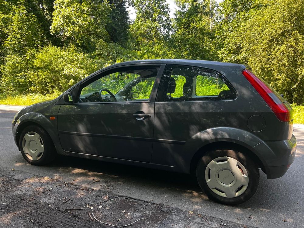 Ford fiesta rocznik 2004