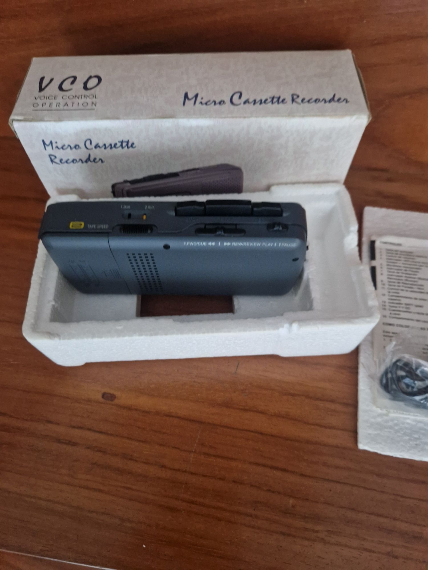 Gravador de microcassettes (som)