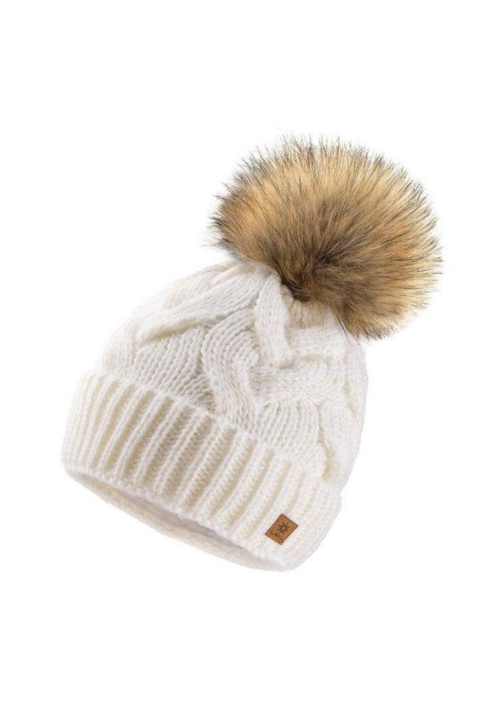 Czapka woolk ecru z pomponem futerko