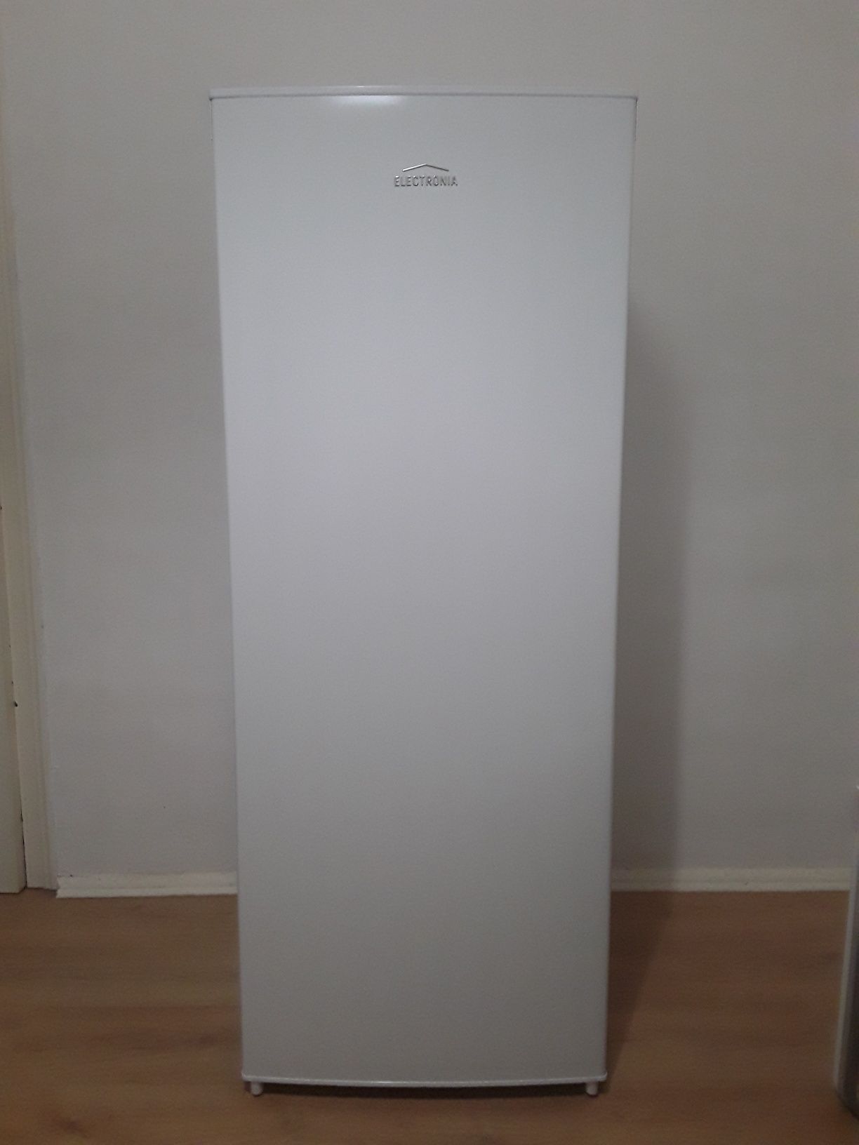 Frigorífico vertical com garantia até 2029 || 142cm altura