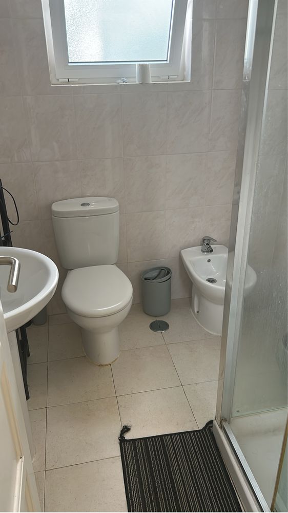 Alugo quarto Solteiro/casal