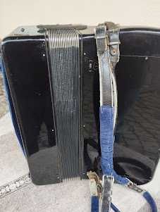 Баян Фіротті.Найбільшу популярні складали Вельтмейстер, Фіротті