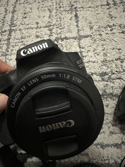 Conjunto camera canon 250d com lente 50mm