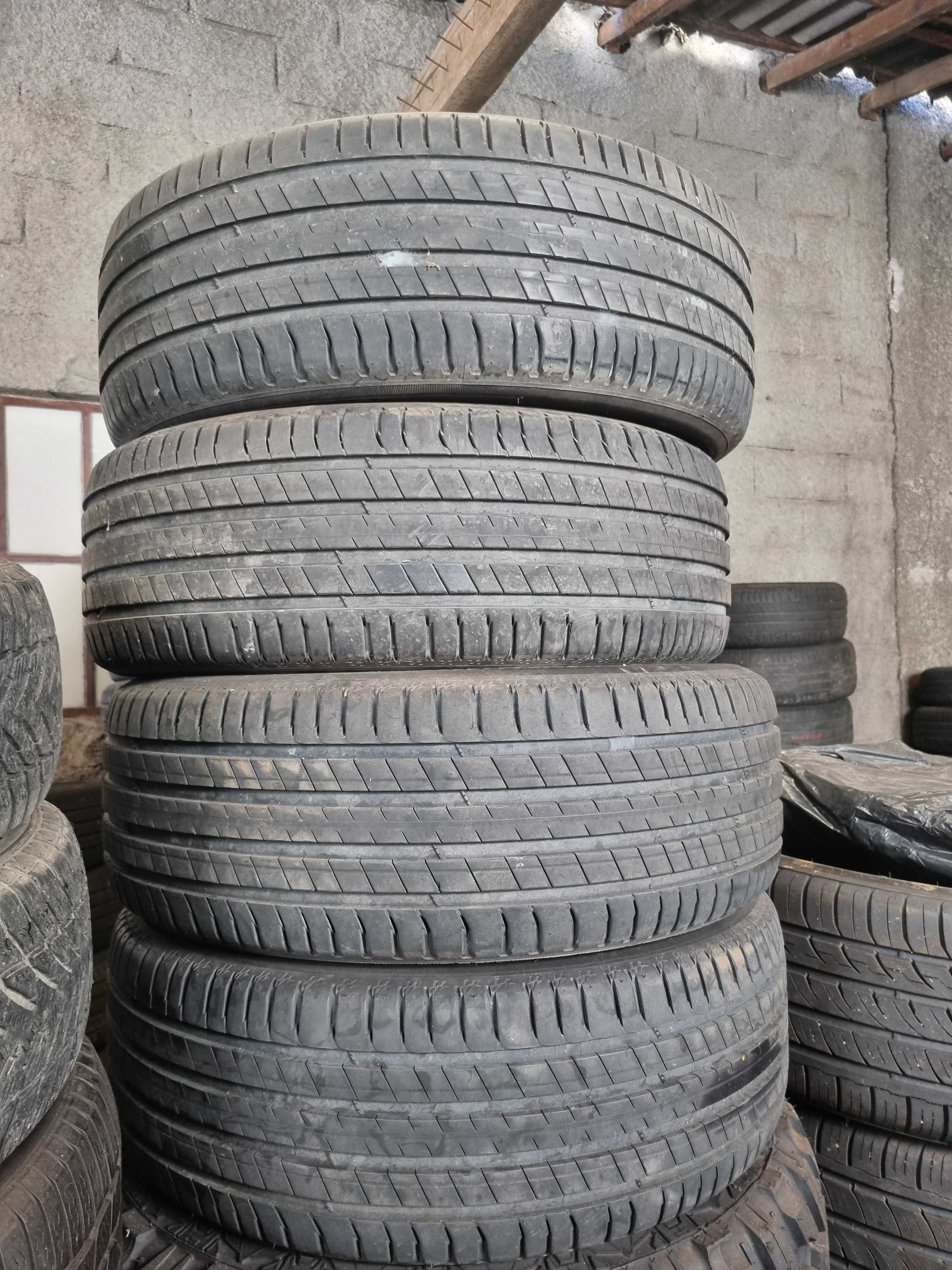 Pneus Michelin 235 / 60 R 18