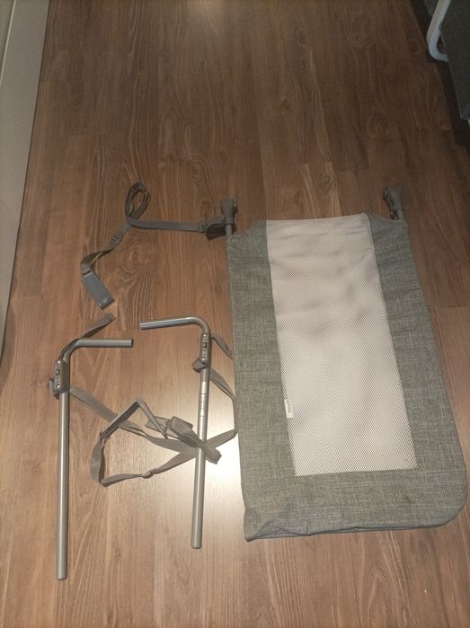 Protetor de cama bebe  marca Hauck como novo