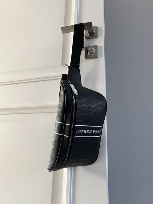 Поясна сумка бананка Armani Exchange оригінал