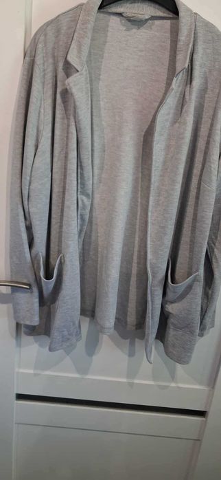 Piękna narzutka / marynarka damska w dużym rozmiarze