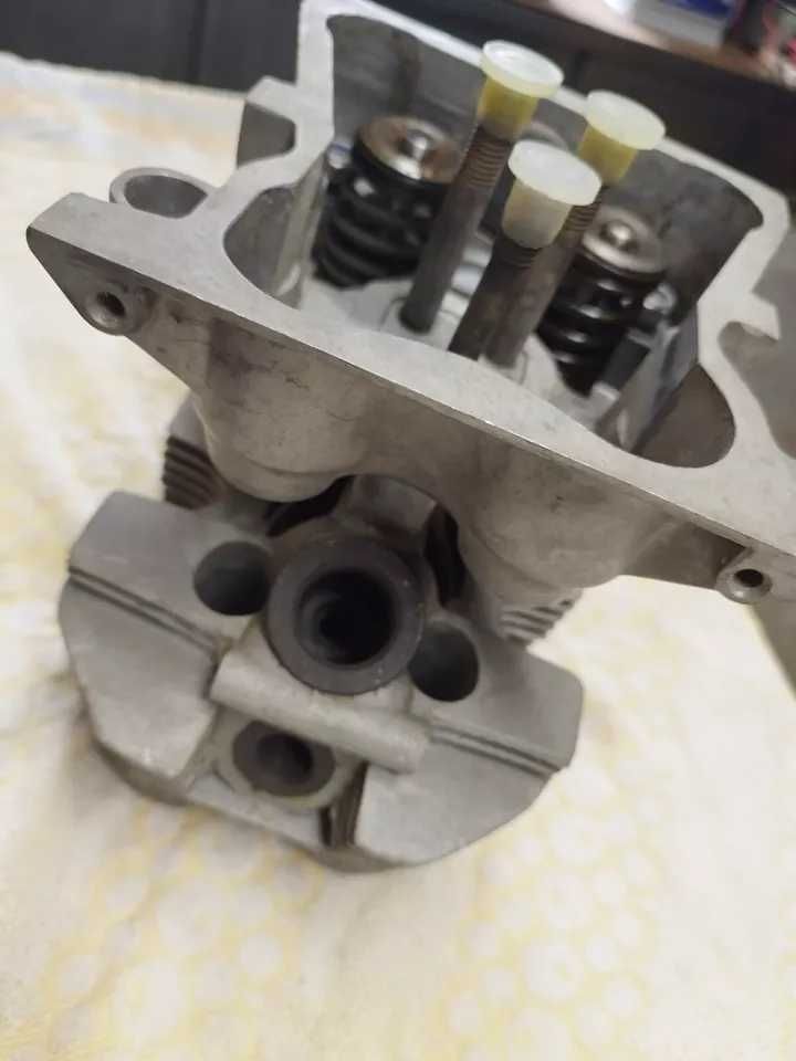 DEUTZ 514 lub 614 lub 714  głowica cylindra nowa oryginał 84R