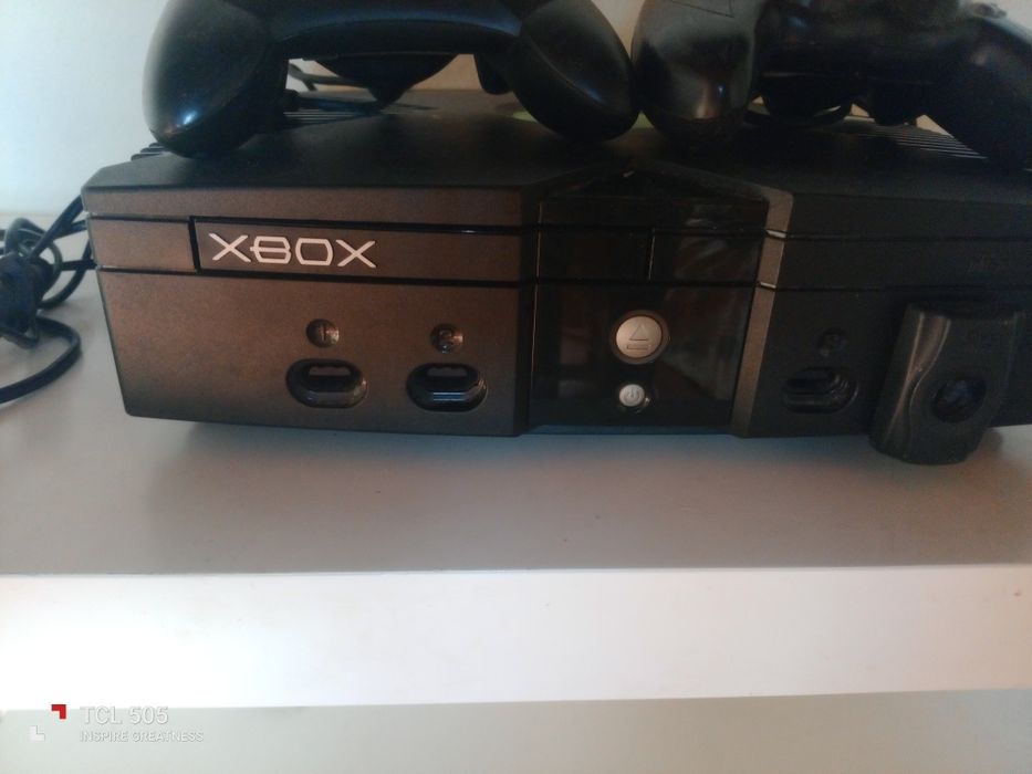 Vendo Xbox 360 com comandos