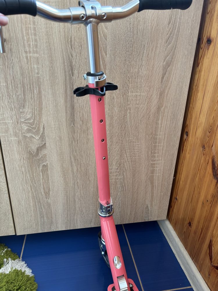 Самокат Globber Flow Element Lights Pink
