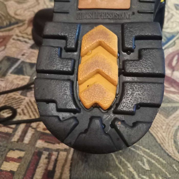 Продам б.у ботинки рабочие BRAHMA 39 р