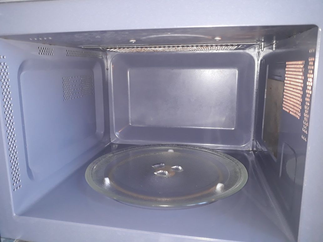 Микроволновая печь- духовой шкаф Severin MW 9675 оригинал из Германии.