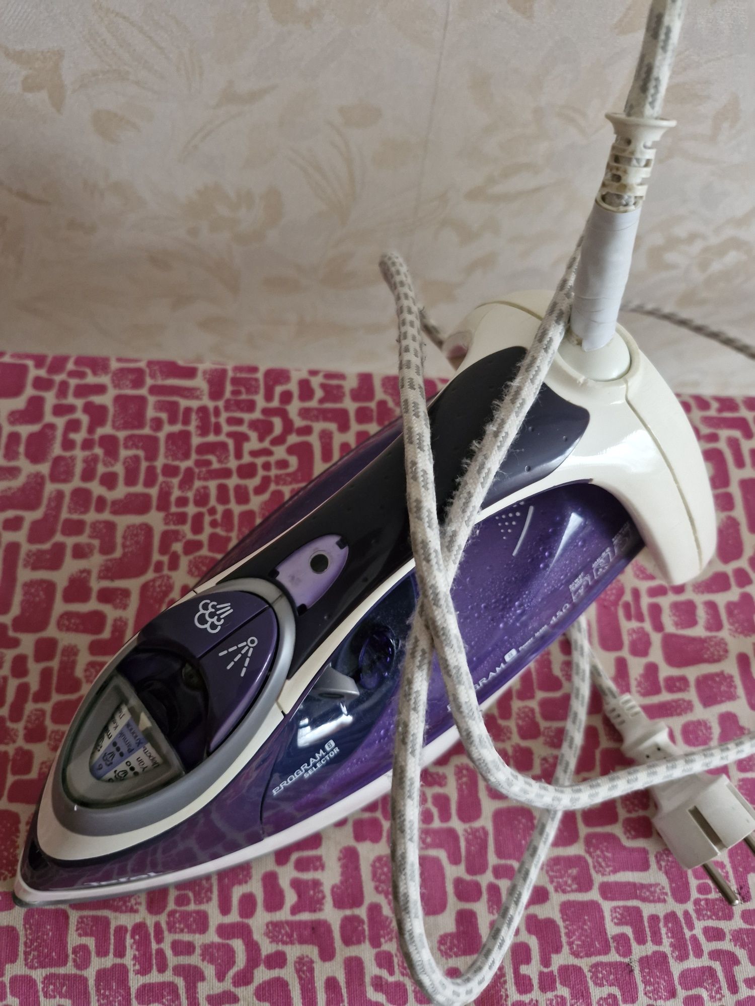 Продам праску Tefal