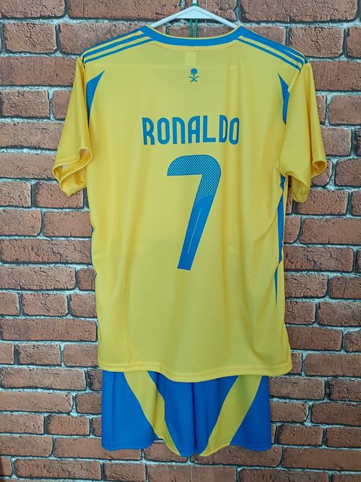 Strój piłkarski dziecięcy Al-Nassr Ronaldo rozm. 164