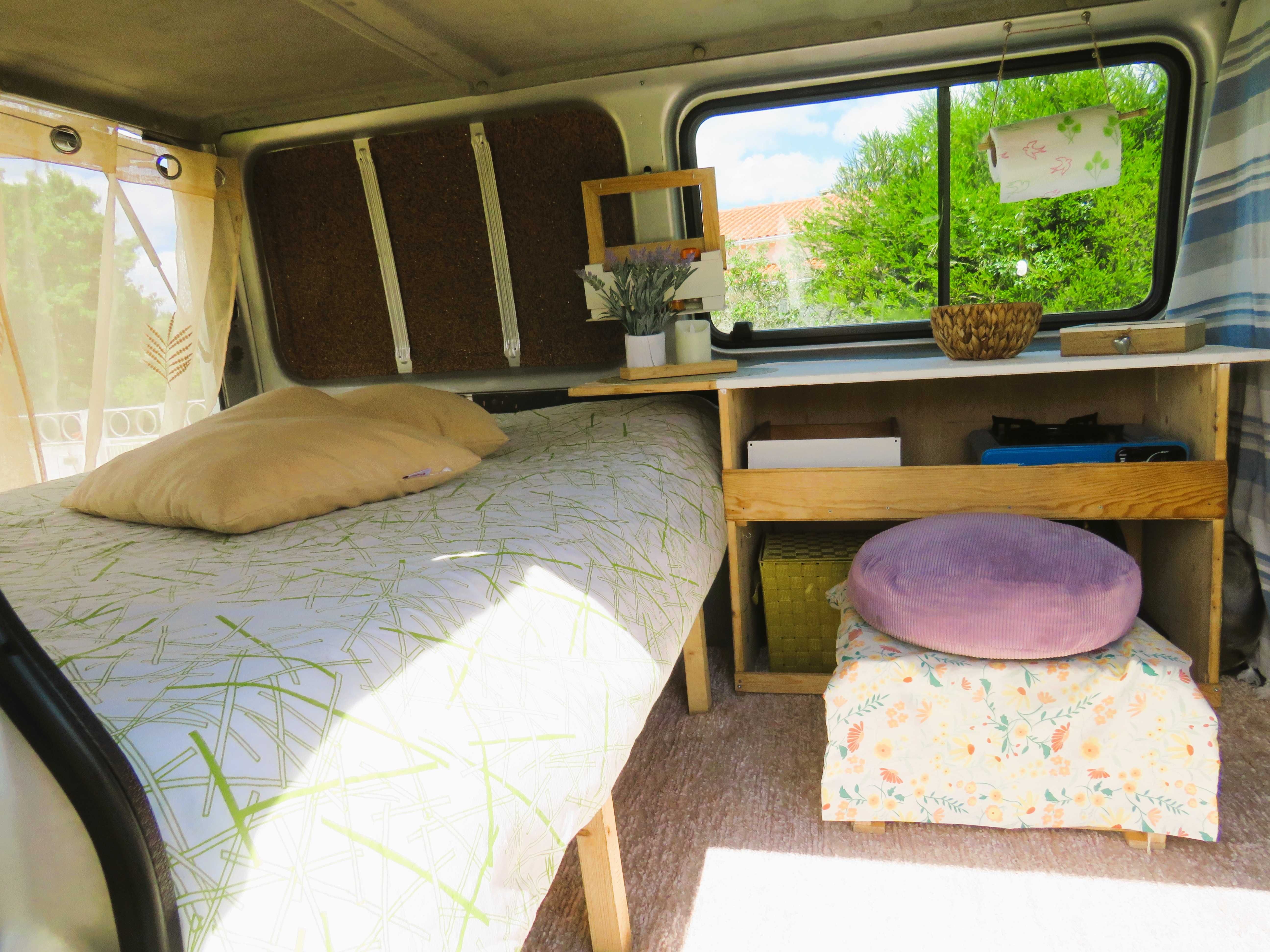 Ford Transit Camper 1990 – Explora Portugal com estilo e liberdade!