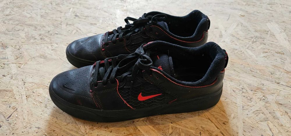Nike SB Ishod (black university red)