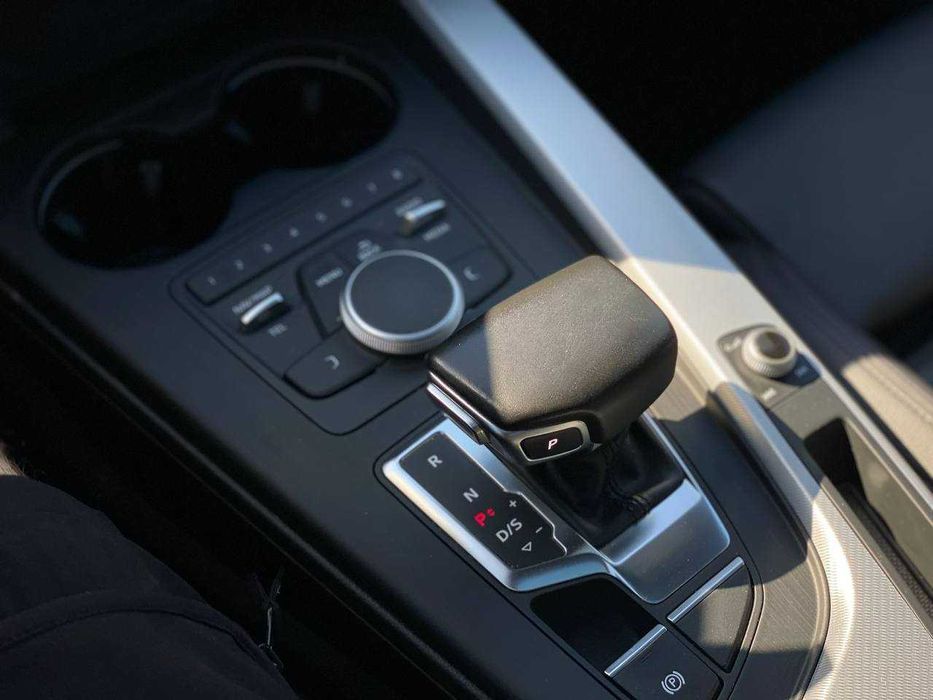 Audi A4 2016 (2.0T Premium 2016 Gray 2.0L) (Розстрочка / Лізинг)