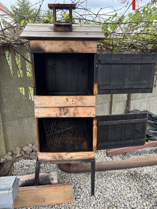 Wędzarka drewniana.