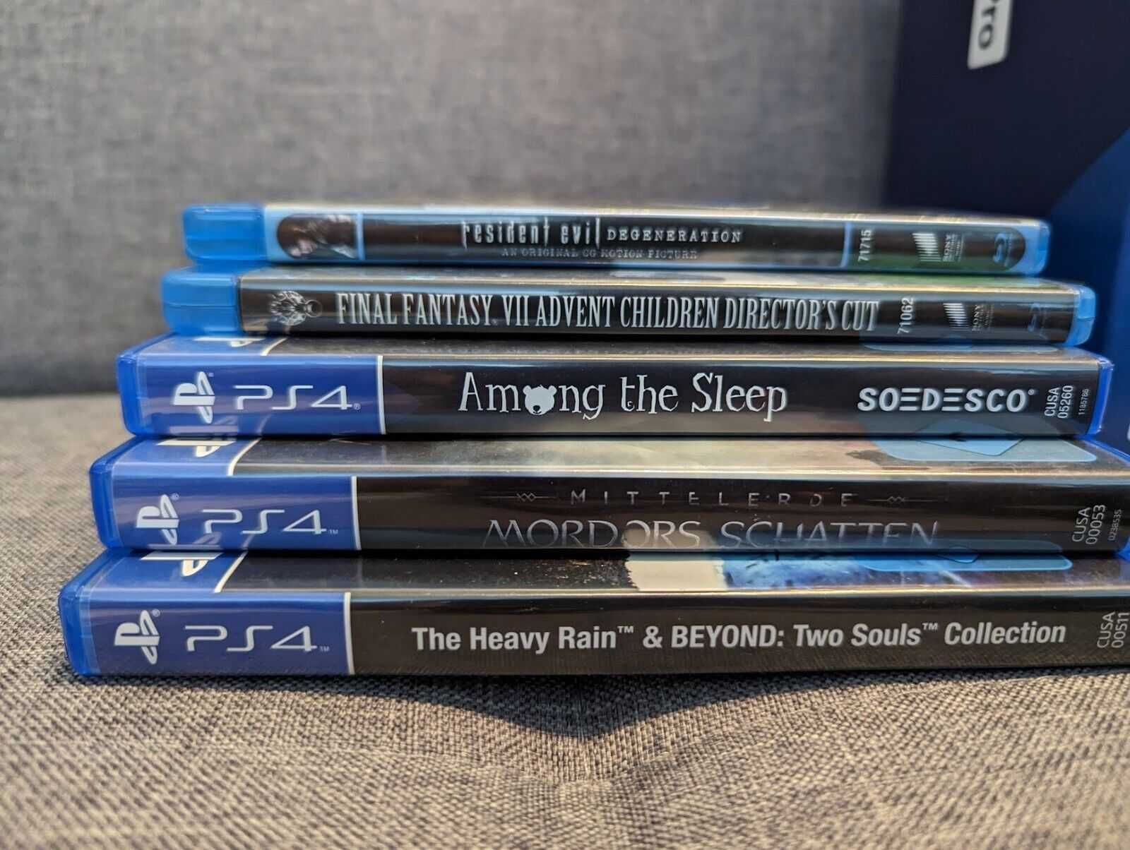 Playstation 4 Pro 1TB + 3 gry + 2 filmy w bardzo dobrym stanie