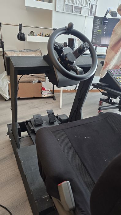 logitech g staiked volante, pedias e painel