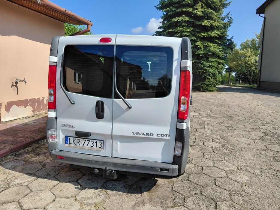 Opel Vivaro 2.0 07r 9osobowy