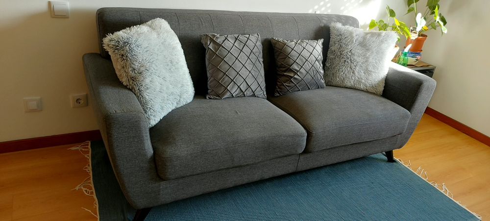 Sofá 2/3 lugares + móvel tv