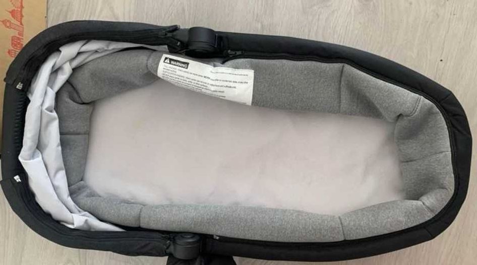 Alcofa adaptável a carrinho de bebé