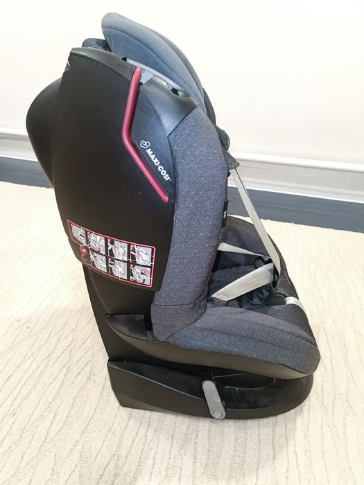 Дитяче автокрісло Maxi-Cosi Tobi
призначене для дітей від 9 місяців до