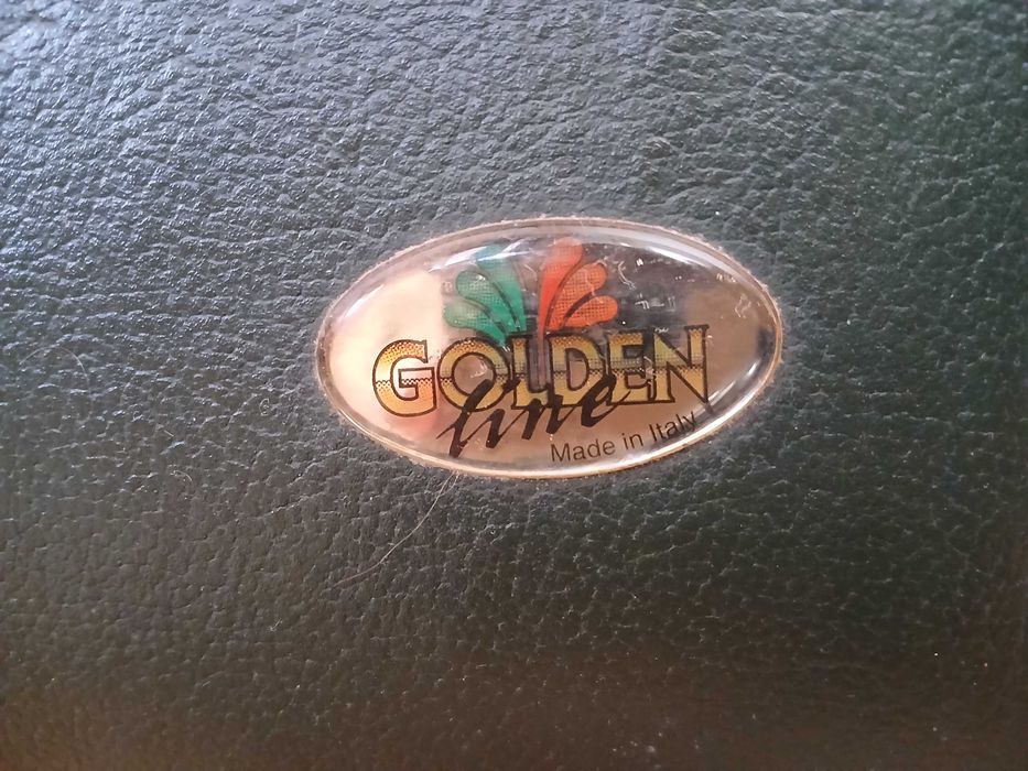 Sofá 3 lugares+2 cadeirões, pele italiano, muito confortável