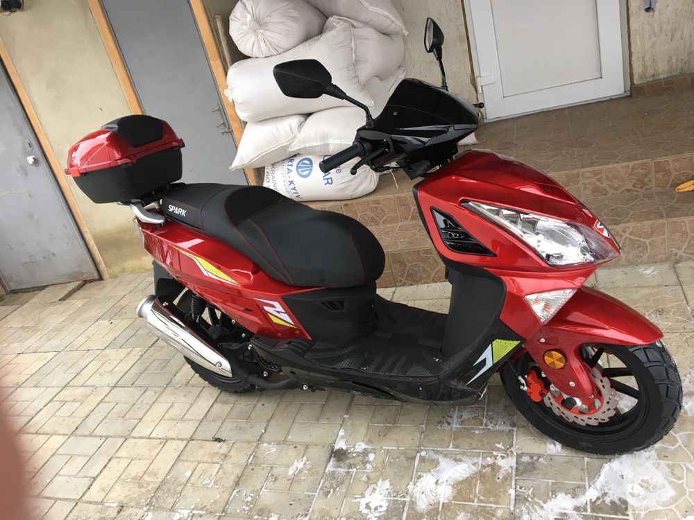 Скутер Spark SP150s