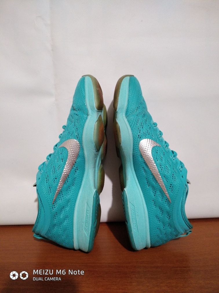 Nike женские кроссы оригинал.