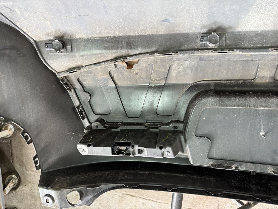 Бампер задний BMW i3 2015 в сборе