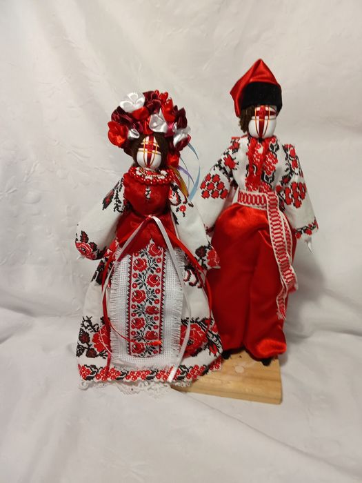 Мотанка, лялька-оберіг.