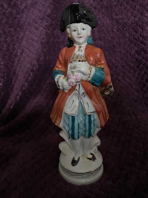 porcelanowa figurka (665)