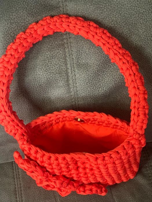 Vendo bolsa vermelha nova feita a mão, de minha produção. 23x18