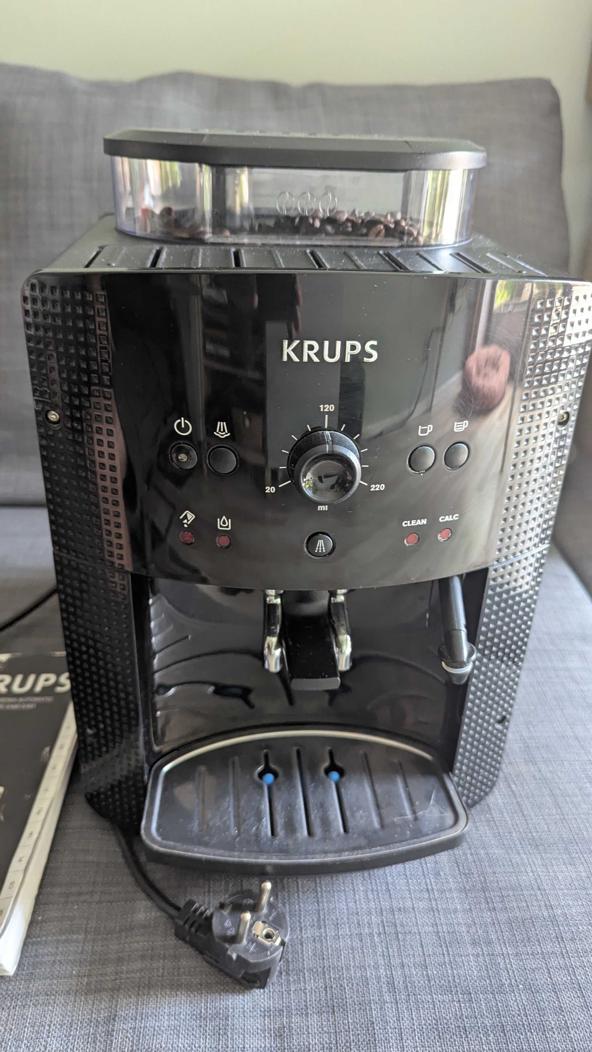 Ekspres automatyczny Krups EA81 z młynkiem sprawny, stan dobry