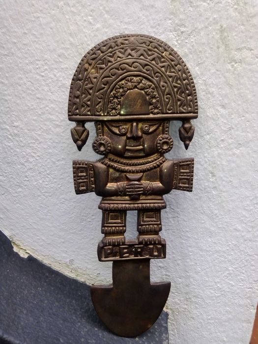 Imitação de faca cerimonial inca, Perú