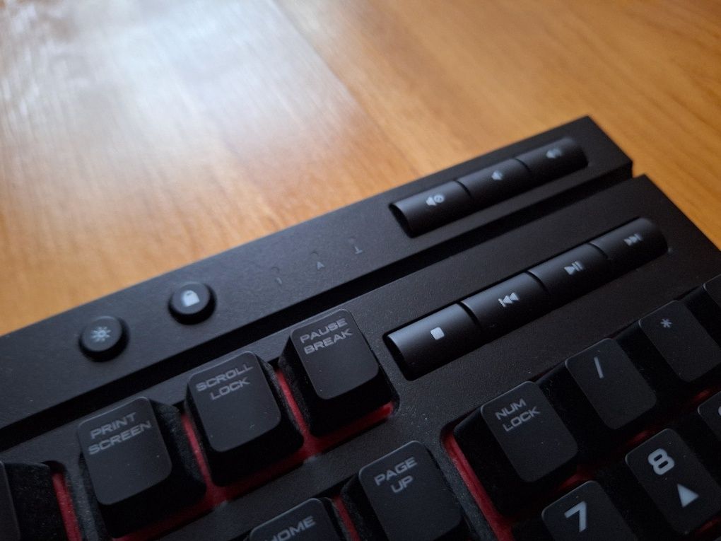 Klawiatura mechaniczna Corsair K68 Cherry MX Red