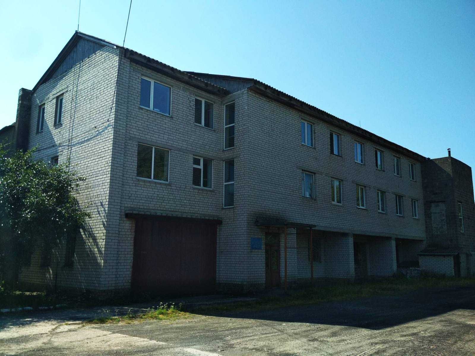 Виробничий комплекс з залізн. коліями та сховищем (п3)