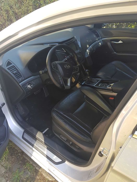 HYUNDAI i40 2.0 GDI 180km Pełna opcja wersja premium (usterka silnika)