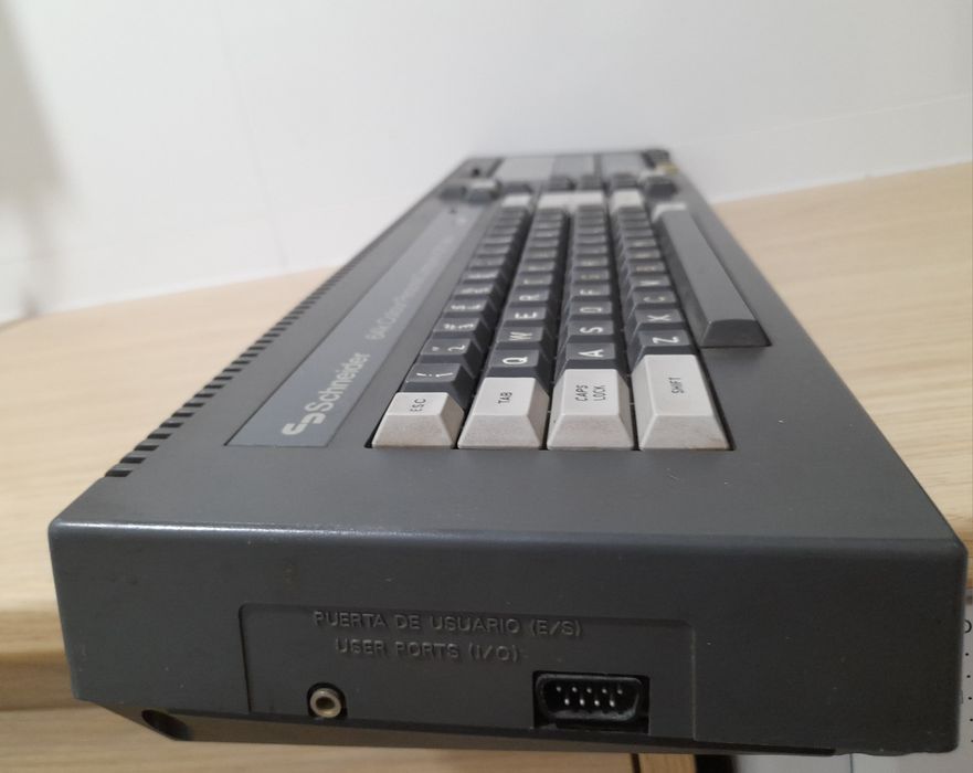Komputer Amstrad Schneider CPC 464