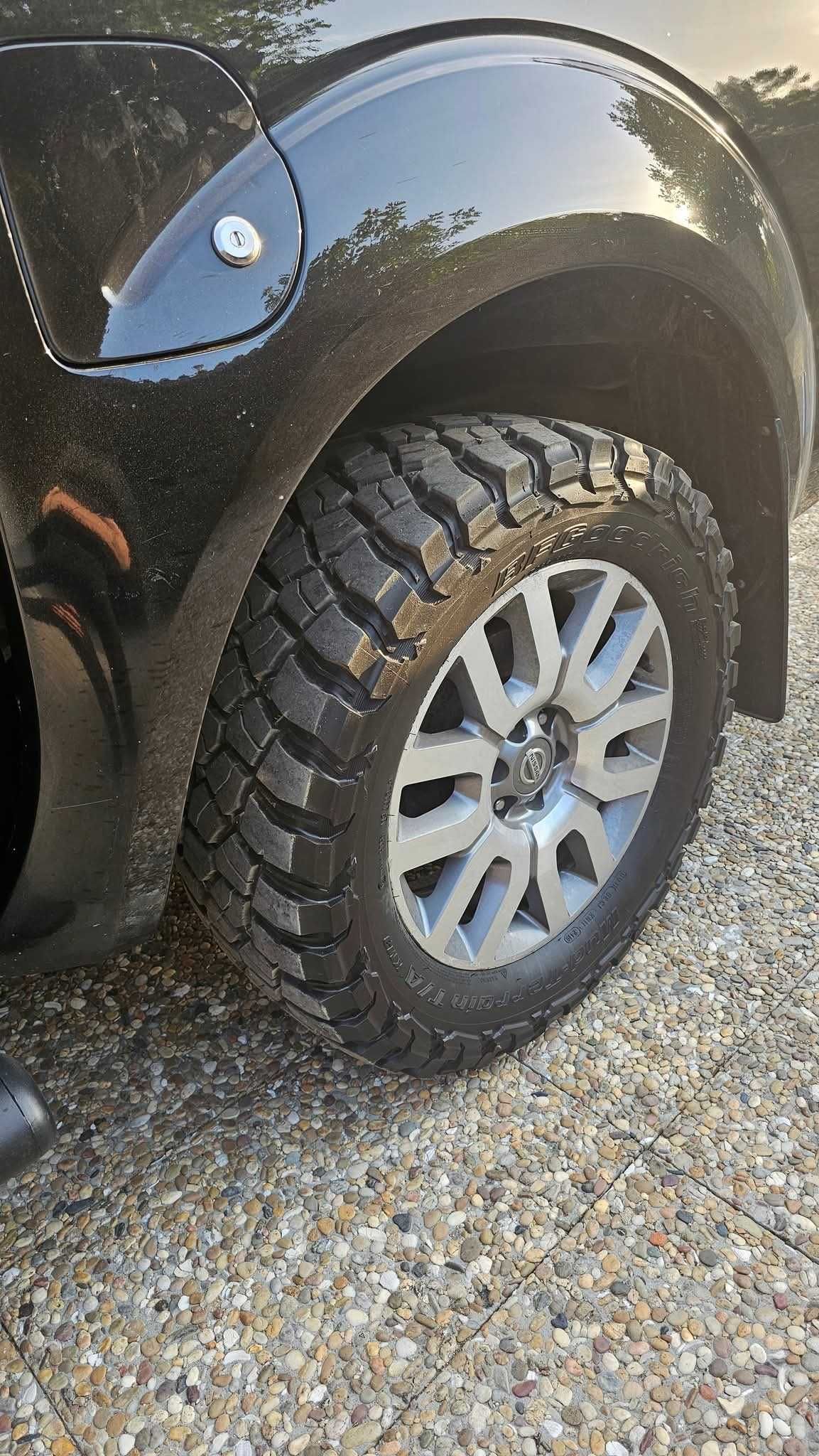 Pneus bfgoodrich mud terrain t/a km3 medida 265/60 R18