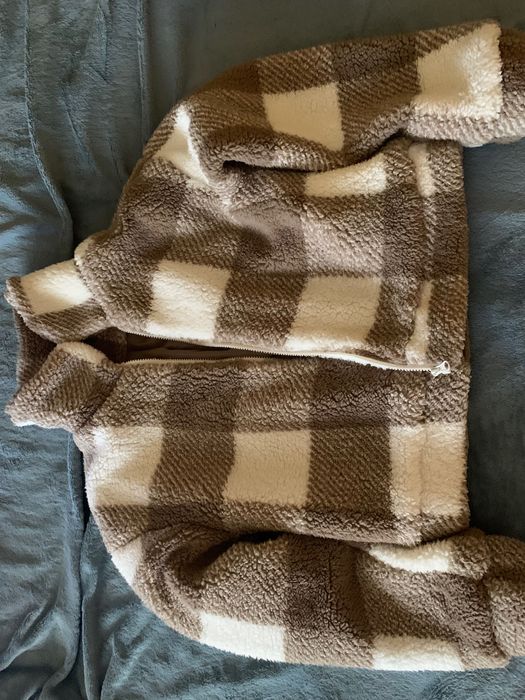 Продам женскую курточку осень-весна